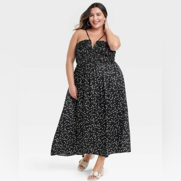 a new day Dresses & Skirts - Black Strapless Dress A New Day Black and White